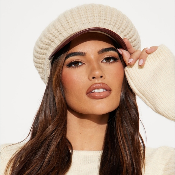 Winter Cabbie Hat - Picture 3 of 5